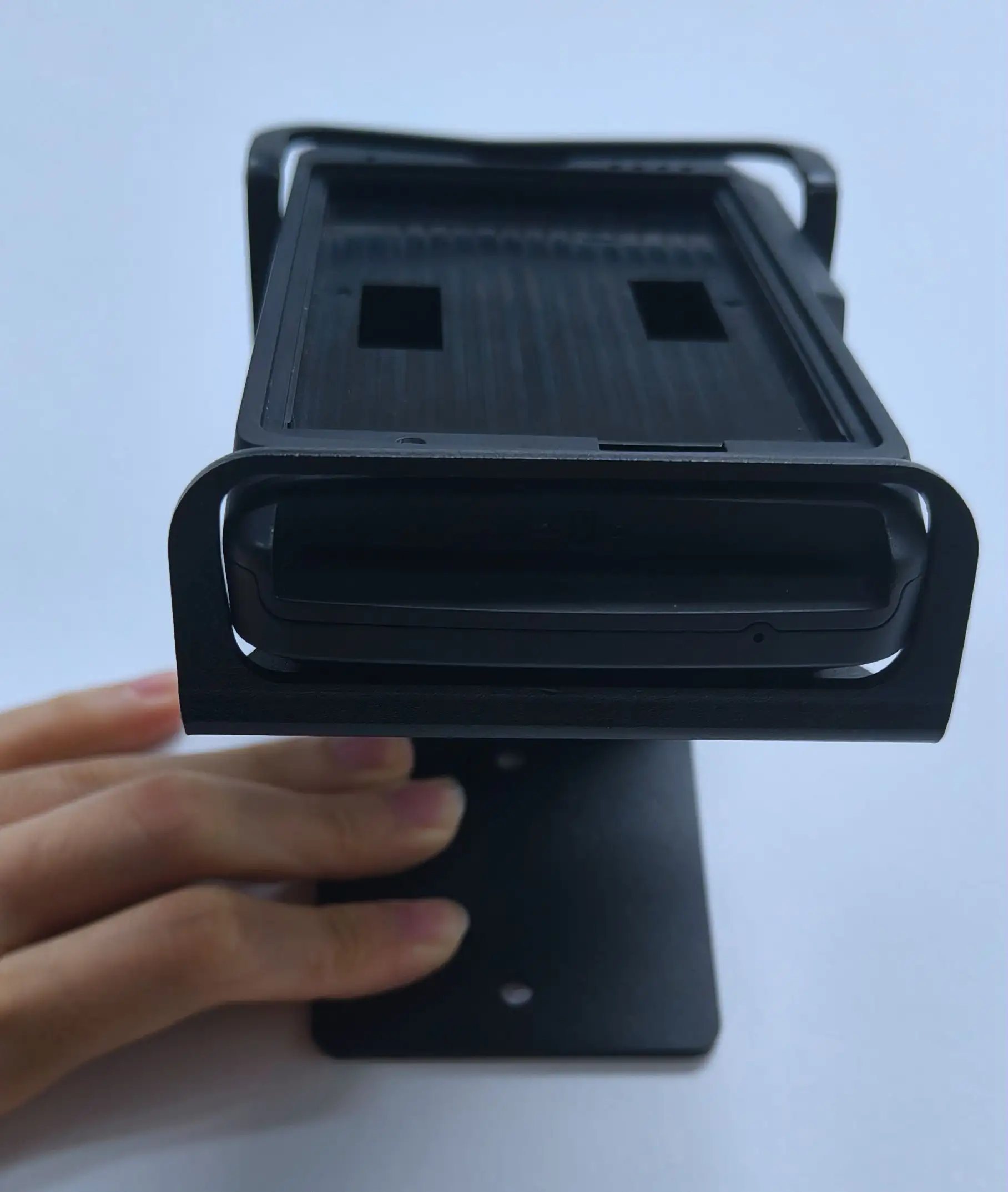 Wall Mounted POS Stand Alongside Kiosk for WIZARPOS Q3 Pinpad 
